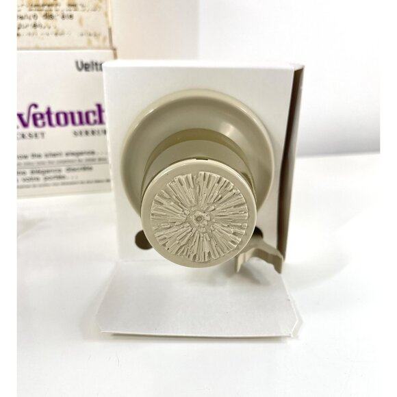 Mid Century Velvetouch 1960's Lockset ~ NOS ~ Interior Plastic Door Handle Set - Picture 5 of 14